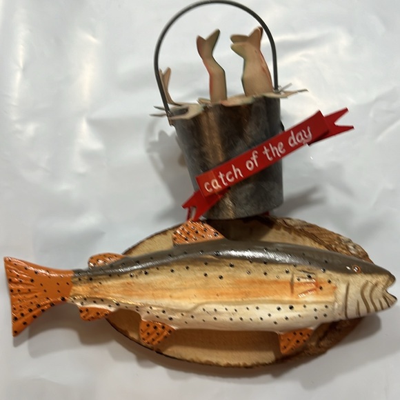 fishing ornaments TWO CATCH OF THE DAY fish bucket salmon mounted on wall plaque - Picture 10 of 10